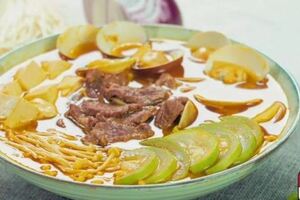 韓國傳統美食大醬湯，搭配豐富，醬香濃郁，好吃極了