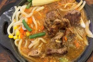 到連鎖牛排館點了一份骰子菲力牛排上餐後令人傻眼！網友表示：我到底點了什麼...？