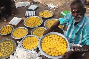 印度富翁為了流浪漢「炒了1000顆雞蛋」給他們吃，最後結果大家都講不出話來了...