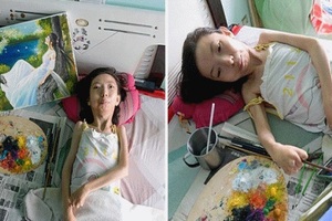32年來都躺在這張床上　女子用想像力成為知名畫家