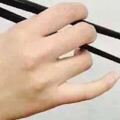 心理測試：你拿筷子是哪一種姿勢？測你將來幾歲結婚