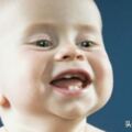 寶寶什麼時候開始長牙，若超過這個時間，家長就需要注意了