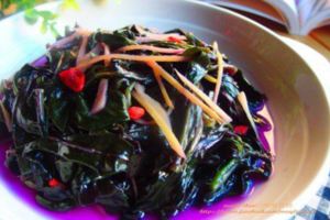 鐵含量之冠「紅鳳菜」晚上吃會大失血？加一物同吃，活血化淤、降血壓、免疫力直線上升
