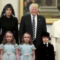 川普拜訪教宗「全家卻都穿一身黑」　教宗「超不爽的表情」直接變成爆笑P圖大賽！