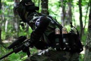 森林中玩漆彈衰男慘遭閃電劈死