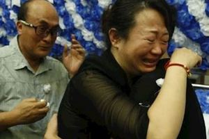 著名武打明星去世，享年57歲，妻子追悼會痛哭流涕