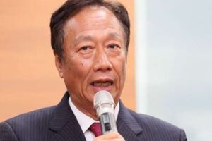 賣芭樂被余宛如質疑「能吃全台？」 郭台銘怒嗆這一句話