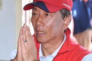 爆郭台銘選總統玩假的！羅友志靠這點鐵口直斷