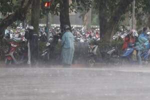 入夜梅雨鋒面報到明起全台防劇烈降雨