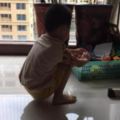 5歲自閉症男童臉上血跡斑斑母親看監控後氣炸了