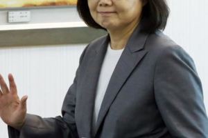 蔡英文促行政團隊解除產業五缺問題
