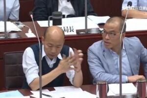 議員要求站起來！韓國瑜不悅怒嗆這句話..