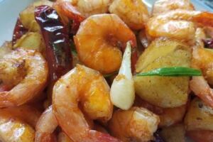 廣東人做的家常海鮮，椒鹽土豆蝦做法又簡單