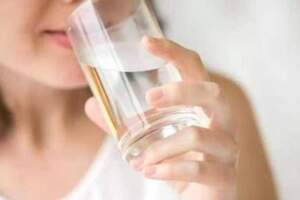 早起第一杯水喝什麼？不是淡鹽水和蜂蜜水，應該喝的很多人不喜歡