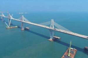 等了12年，台灣首座大型跨海橋梁終於完工，本來只能搭船如今只要5分鐘車程，通車日期也曝光
