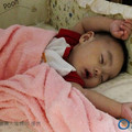 寶寶睡覺時為什麼喜歡「把小手舉高高」呢？沒想到「原因」居然是...聽完立刻被萌翻了！ 
