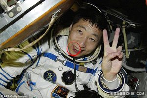 恐怖至極！中國第一位太空人楊利偉不敢再上天內幕…竟是飛船曾多次被敲門？(圖+影)