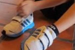 4歲兒童因長時間穿這種鞋造成腳部變形,可還有很多家長這樣做!