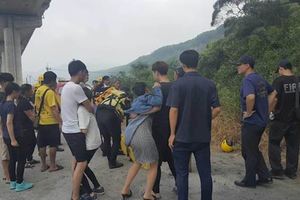交替？情侶相約鬼月河床祭拜遭洪水沖走1死1傷