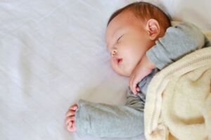 消保處抽查嬰兒枕，逾半有缺失　國健署籲一歲以下勿用枕頭
