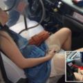 美女穿著透明短裙，在計程車內睡著了，司機的做法讓人忍不住