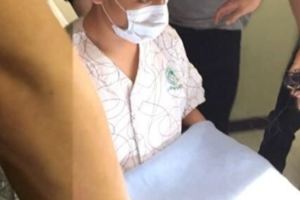 TOP坐輪椅被推出重症室僅說對不起