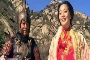 10年前成龍拍了一部爛片，如今看卻是一部無可挑剔的神作！