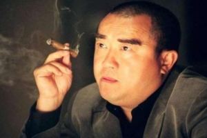 曾志偉兩任妻子生了四個兒女!看看哪個最像他!