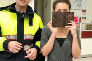 帥警救女神！表特正妹出國前丟護照素顏急奔警局領回