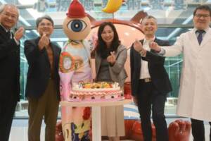 韓國瑜就職滿月 李佳芬幫打這分數好甜！