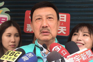 「也沒見過韓冰」韓冰魅力擠爆夜市 余天：攤商在抱怨