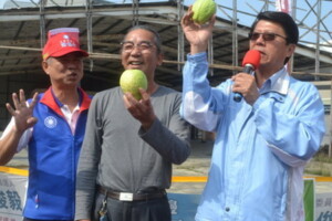選前之夜「兩個李佳芬」　台南農漁嘉年華會力挺謝龍介