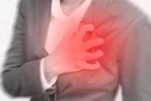 胸痛就是心臟病？或是4種病的「偽裝」，與肺病脫不了關係