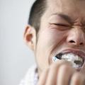 90%的人都在用錯誤的方法刷牙，正確的做法應該是？