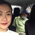70歲貧窮老司機送女乘客回家，突然太睏了「請她下車」，沒想到她竟「這麼做」被網友讚爆！