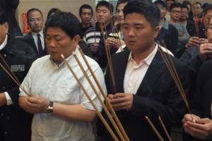顏寬恆爆料某次他犯了「這個大忌」，竟被爸爸「顏清標」揍到整整吃藥一個月！