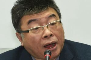 邱毅：蔡英文未來只剩兩條路