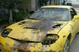 他把廢棄跑車買回家，家人忍不住破口大罵，沒想到經過他的神改裝，一個月後竟變成了一輛超級跑車！
