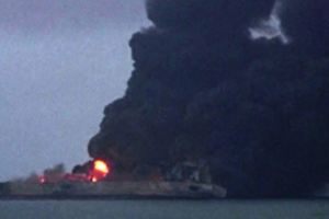 東海撞船油輪漏油嚴重恐衝擊海洋生態數十年