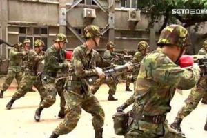 國軍VS.綠扁帽能贏嗎網友這麼說