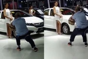 阿伯去車展「狂拍車模」遭瘋狂嘲笑，眼尖網友發現「他其實超強大」跌破大家眼鏡！