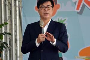 逆公投？ 陳其邁接見環團 重提落實2025非核家園