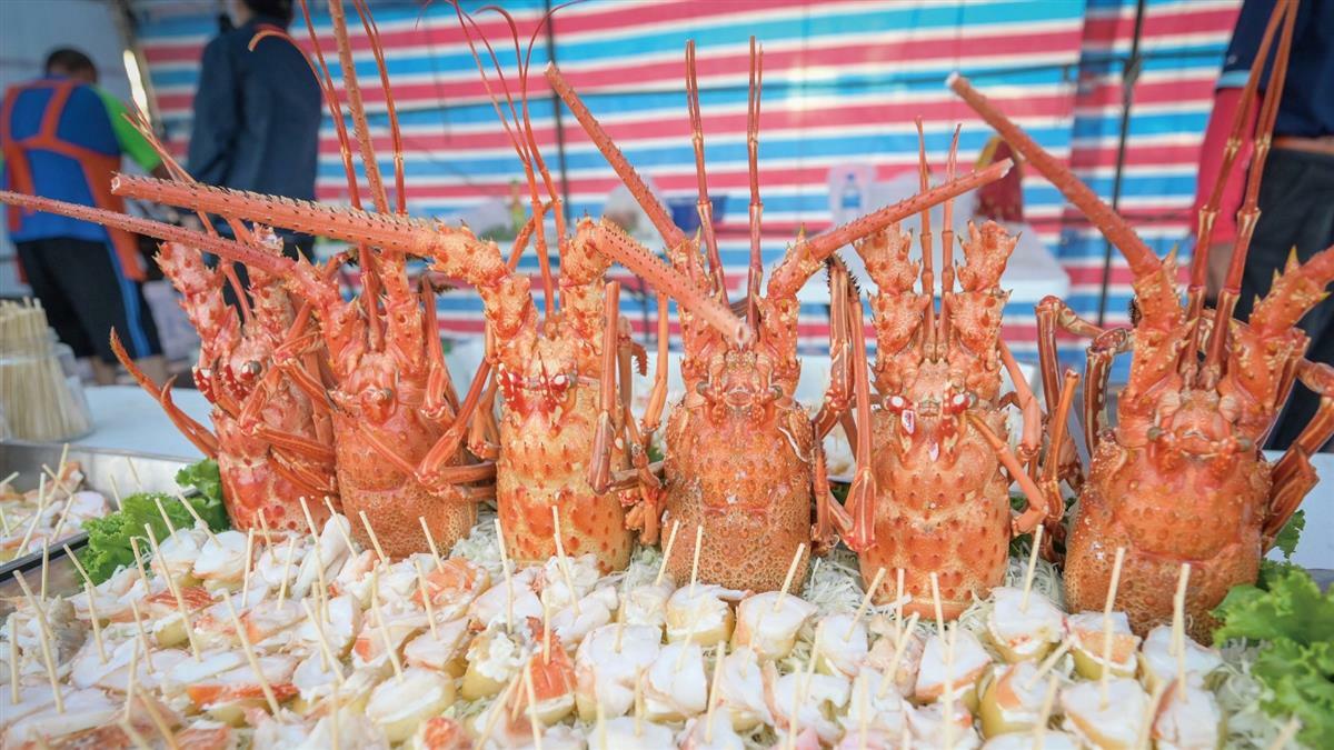 澎湖馬拉松補給站備60道菜 邊跑邊吃龍蝦、海產