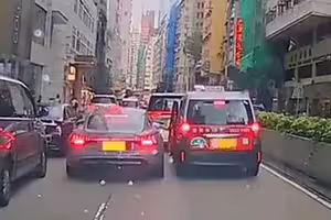 為搶車道　司機出奇招成功插隊