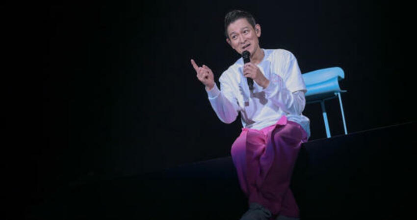 和颱風賽跑！劉德華昨晚抵台 網憂演出取消「主辦單位回應了」
