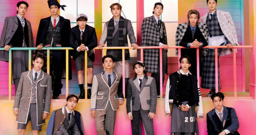 SEVENTEEN登迪士尼年末特輯舞台，唱聖誕歌