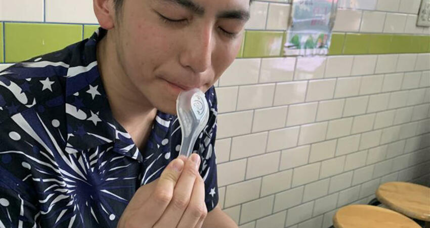 雞排妹結婚2年不藏了！首公開日籍尪「高清正面照」 網嗨喊：好帥