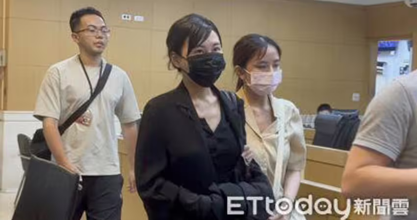 仙塔律師FB、IG被灌爆！1.3萬人洗版 網友見名片1專長嘆可悲