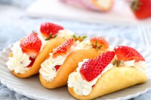 草莓季不能錯過這款甜品，香甜美味顏值高，比裱花蛋糕簡單多了！