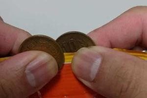 塑膠包裝老是撕不開，日本警視廳教學用「2個硬幣」就能輕鬆秒開！